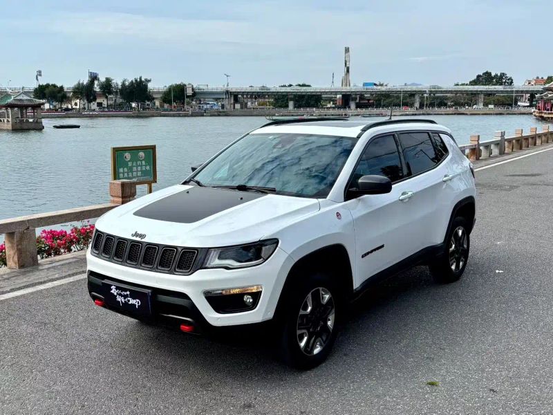 Jeep grand-cherokee-imported