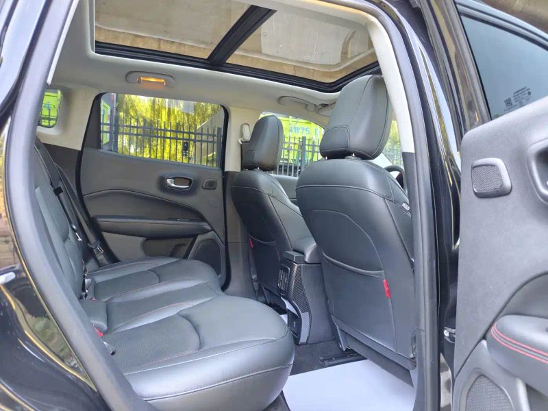 Jeep grand-cherokee-imported