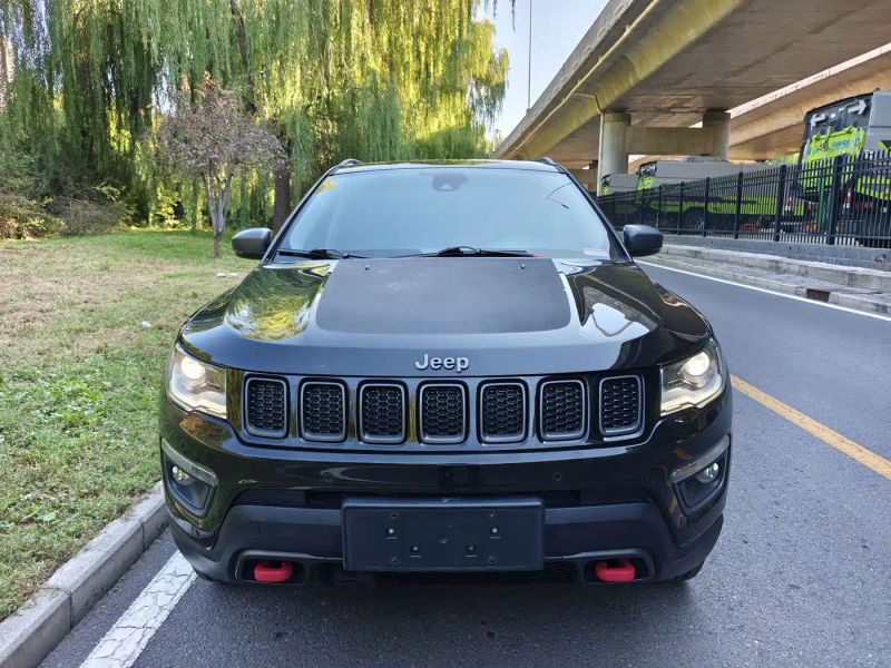 Jeep grand-cherokee-imported