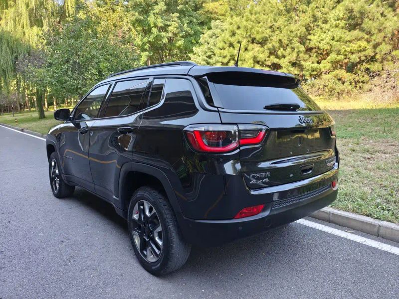 Jeep grand-cherokee-imported