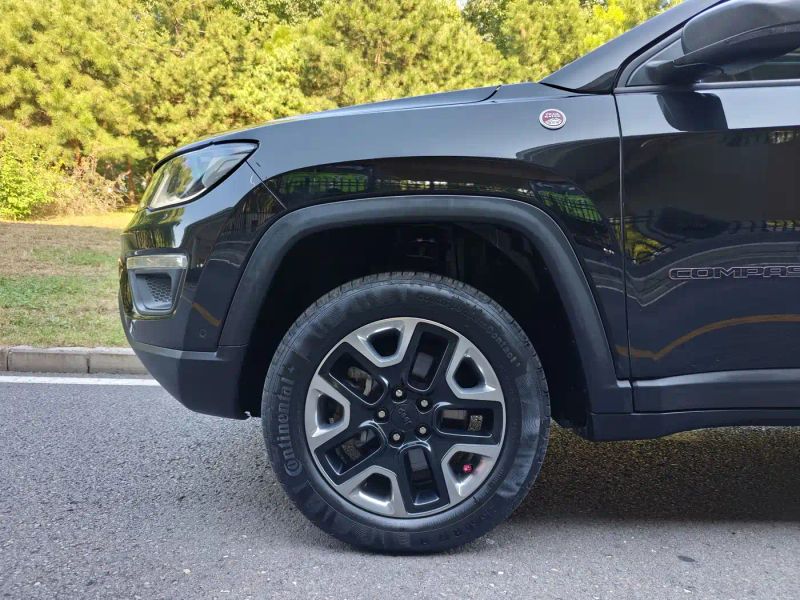 Jeep grand-cherokee-imported