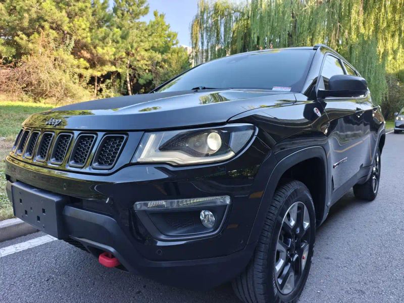 Jeep grand-cherokee-imported