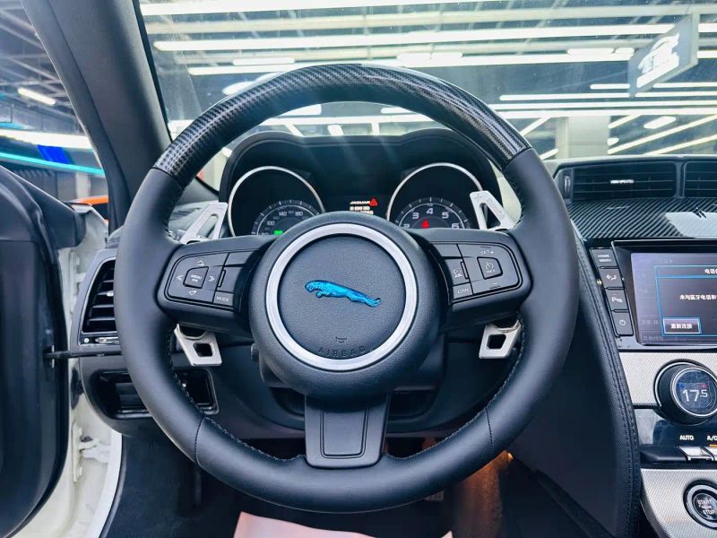 Jaguar F-TYPE