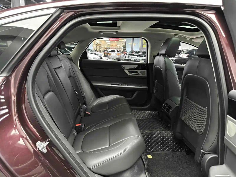 Jaguar xf