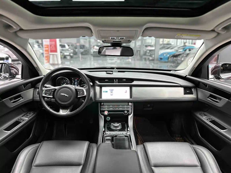 Jaguar xf
