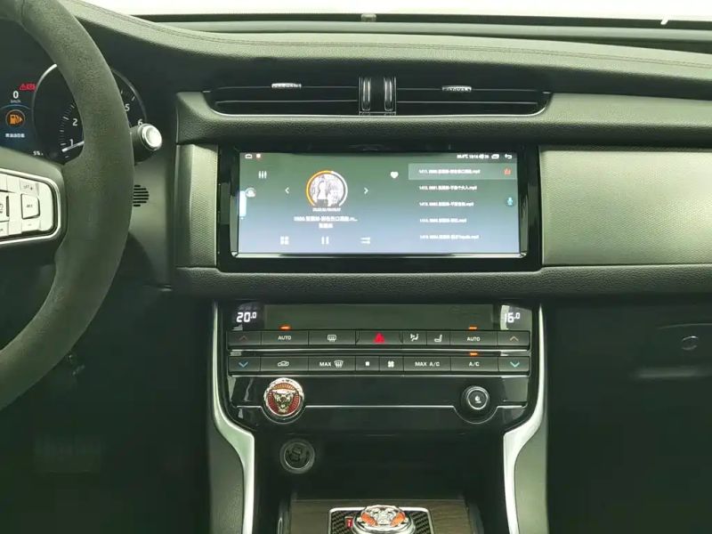 Jaguar xf