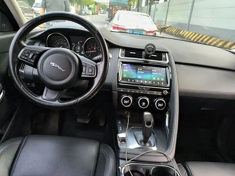 Jaguar E-PACE