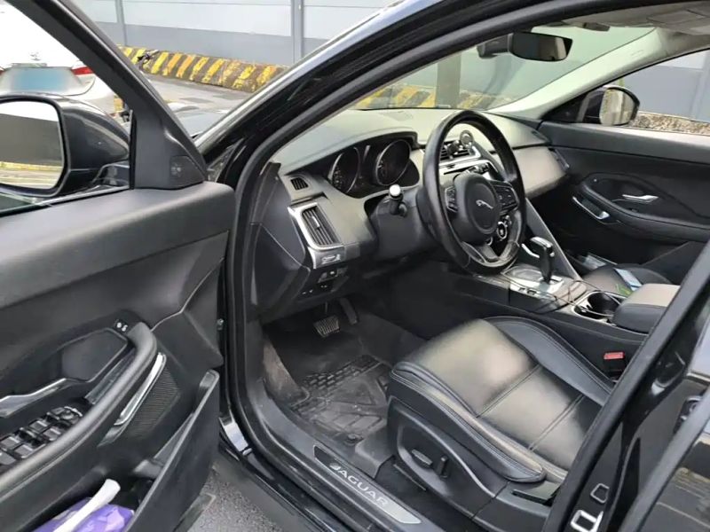 Jaguar E-PACE