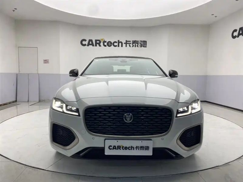 Jaguar xf