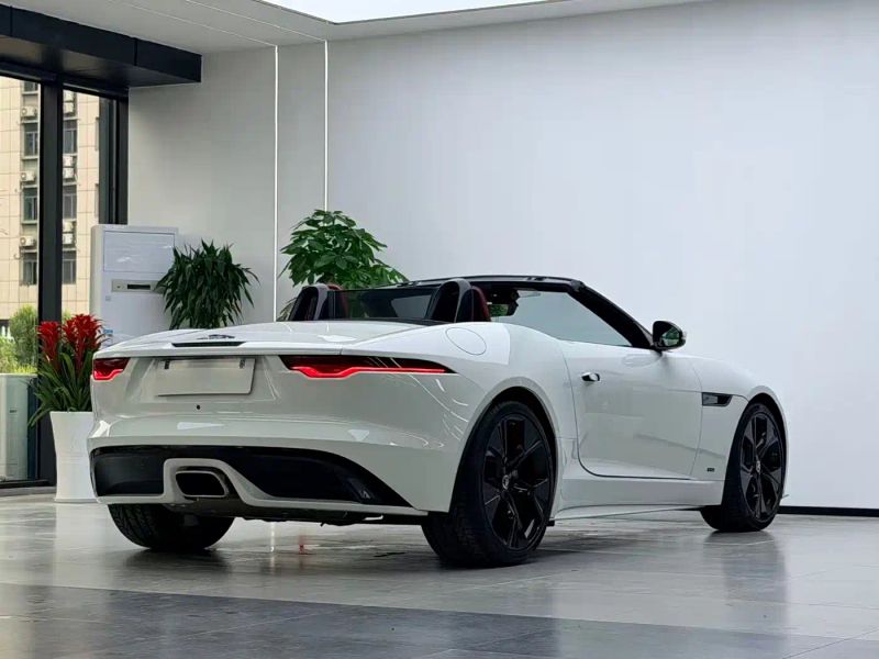 Jaguar F-TYPE