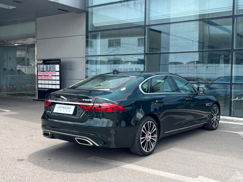 Jaguar xf
