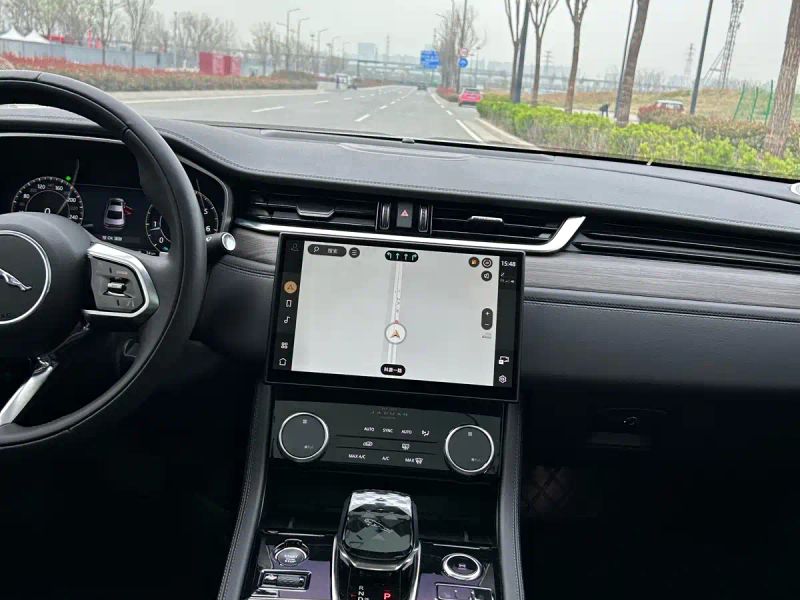 Jaguar xf
