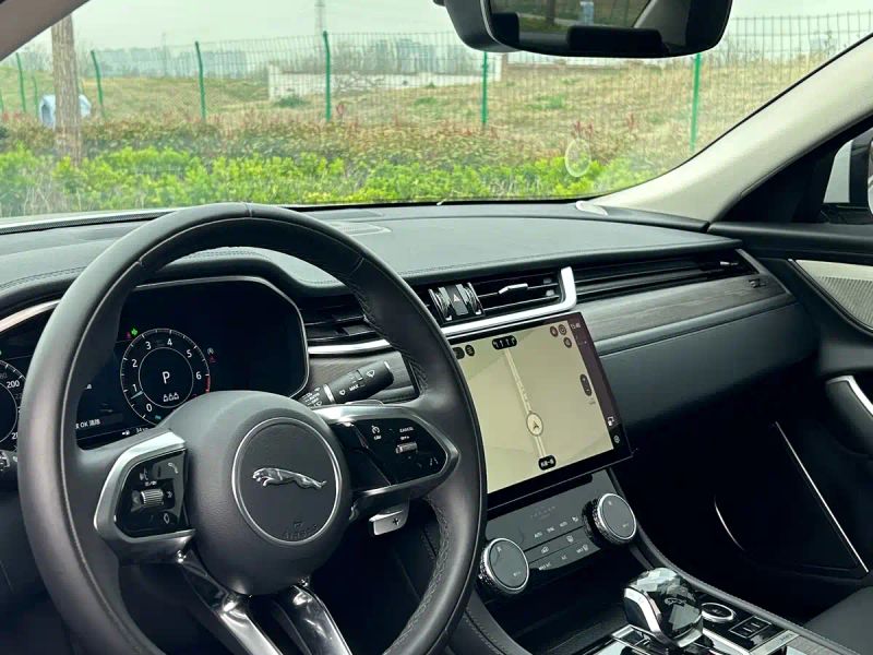 Jaguar xf