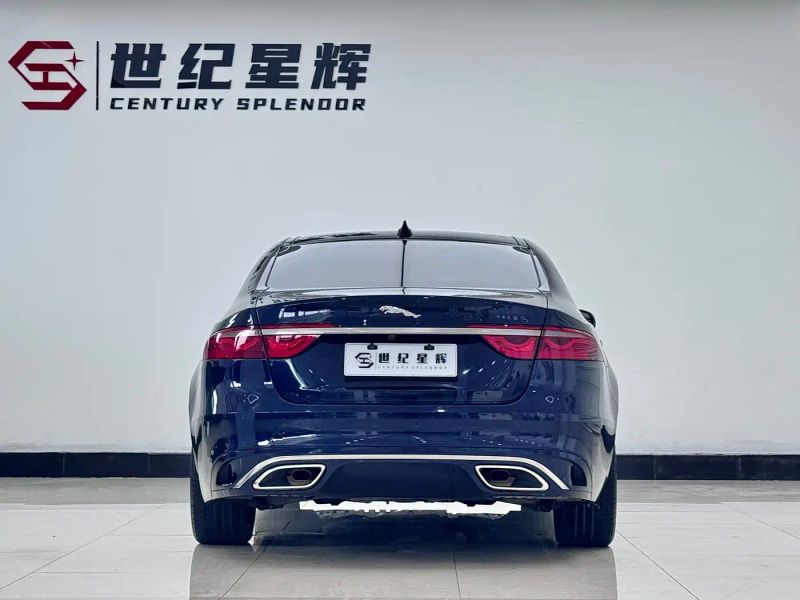 Jaguar xf
