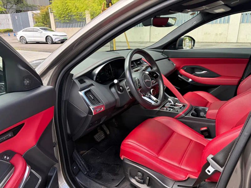 Jaguar E-PACE