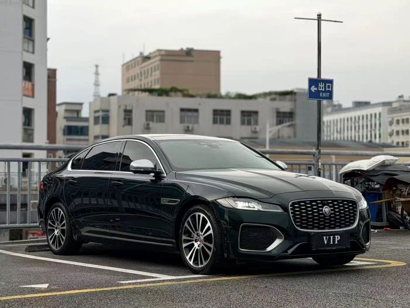 Jaguar xf