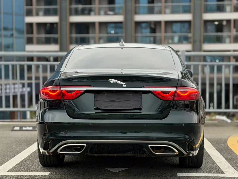 Jaguar xf
