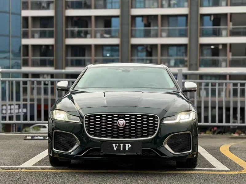 Jaguar xf