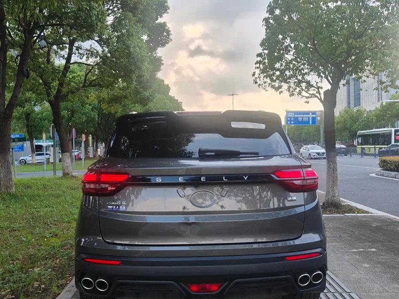 Geely binyue