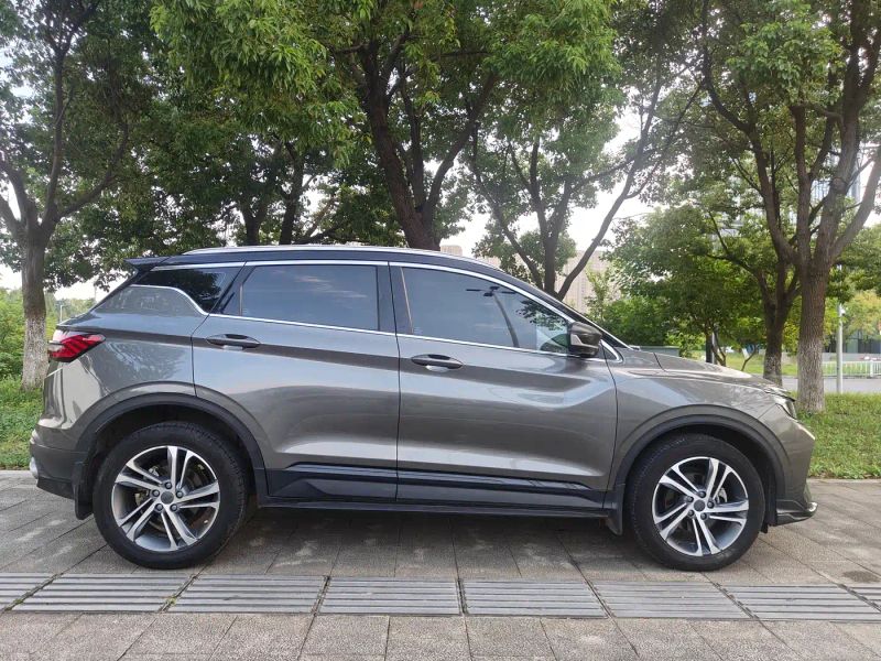 Geely binyue