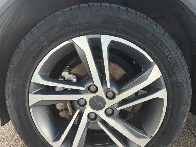 Geely binyue