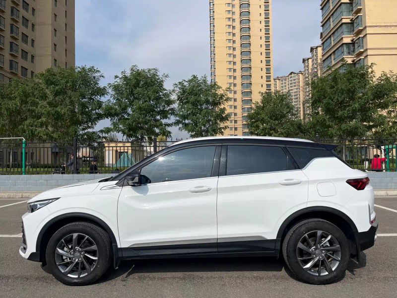 Geely binyue