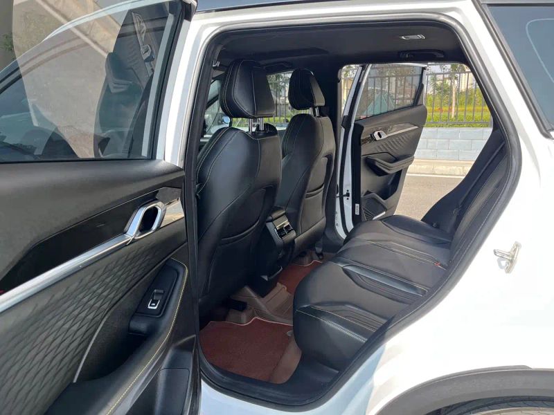 Geely binyue