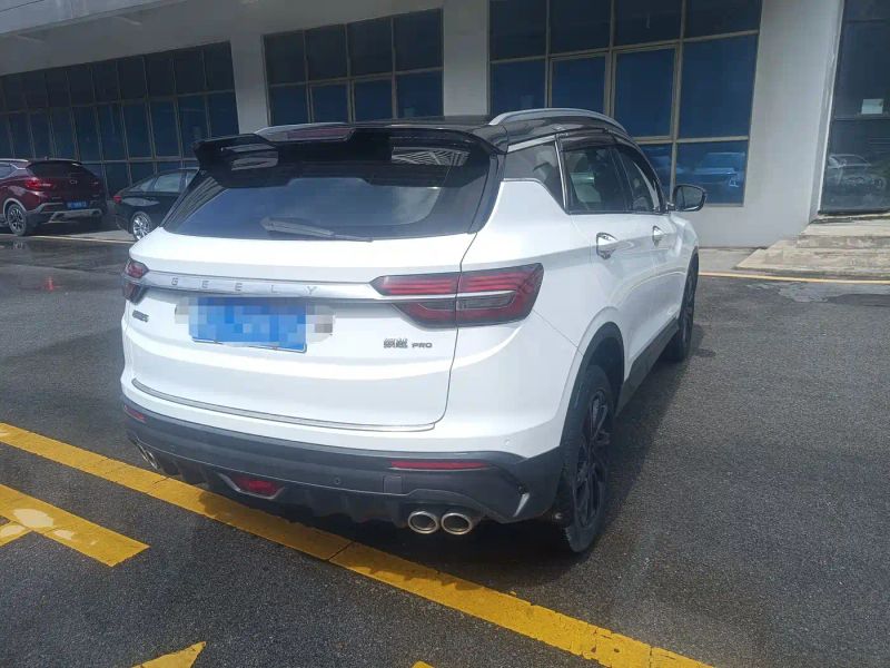 Geely binyue
