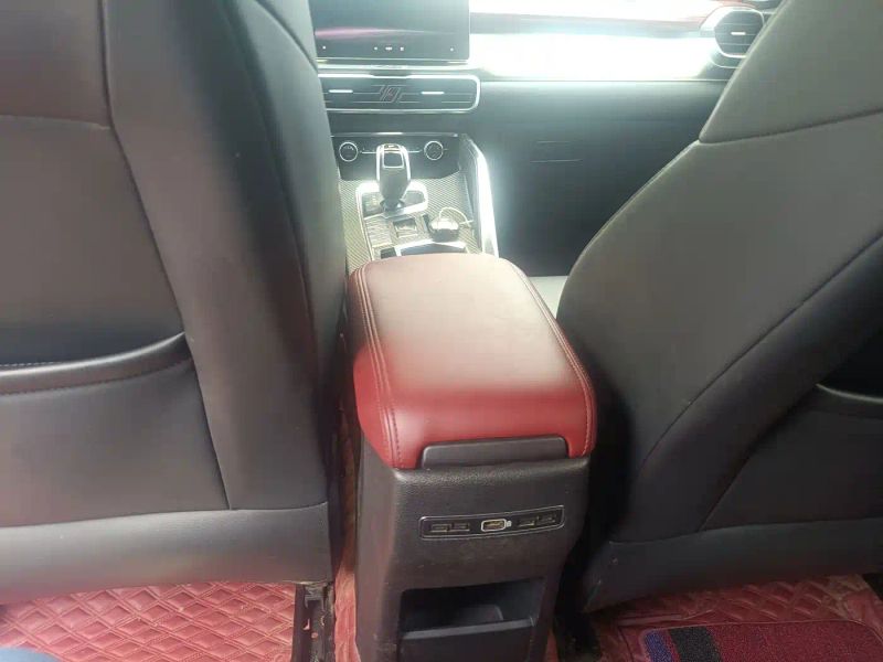 Geely binyue
