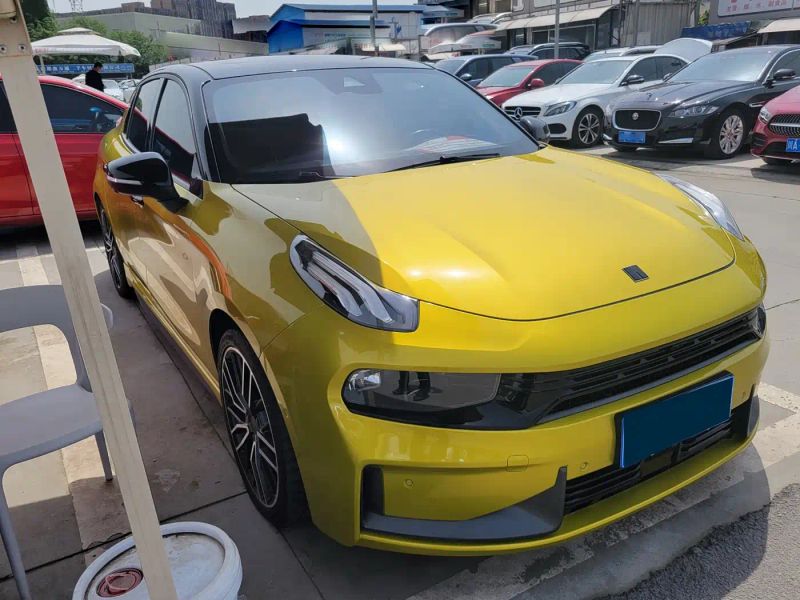 Lynk&co 03