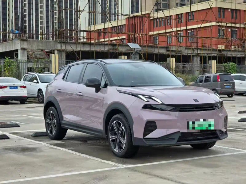 Lynk&co 06