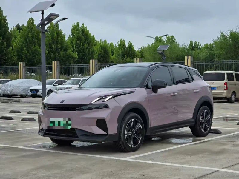 Lynk&co 06
