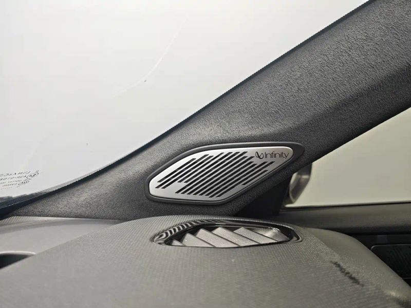 Lynk&co 03