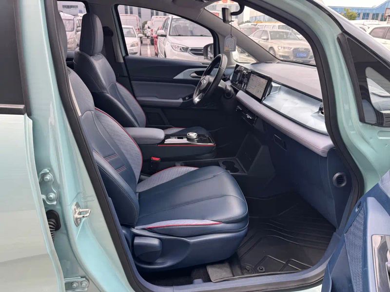Geely geometry
