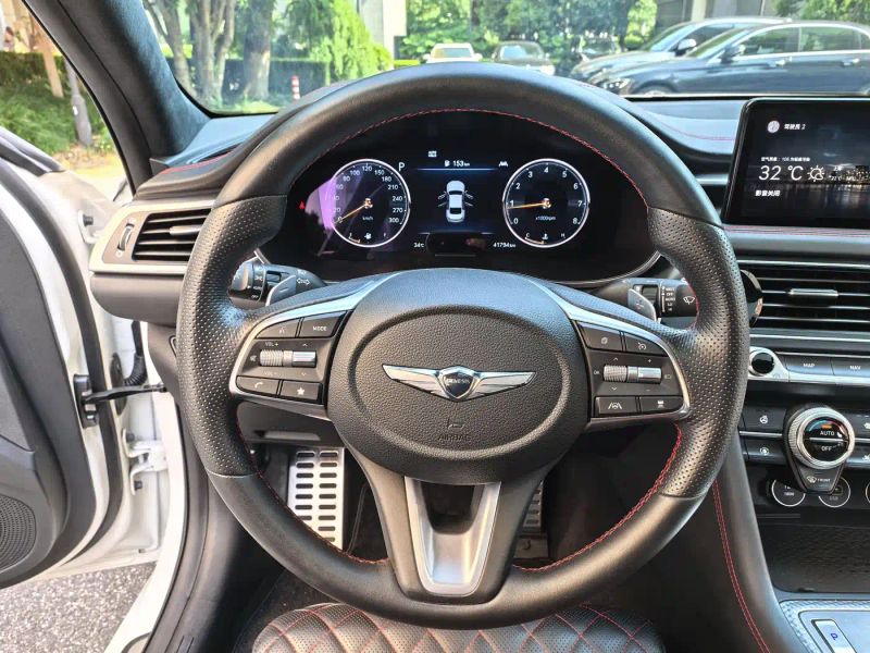 Genesis G70