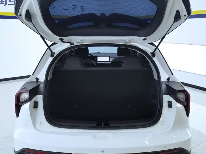 Geely geometry
