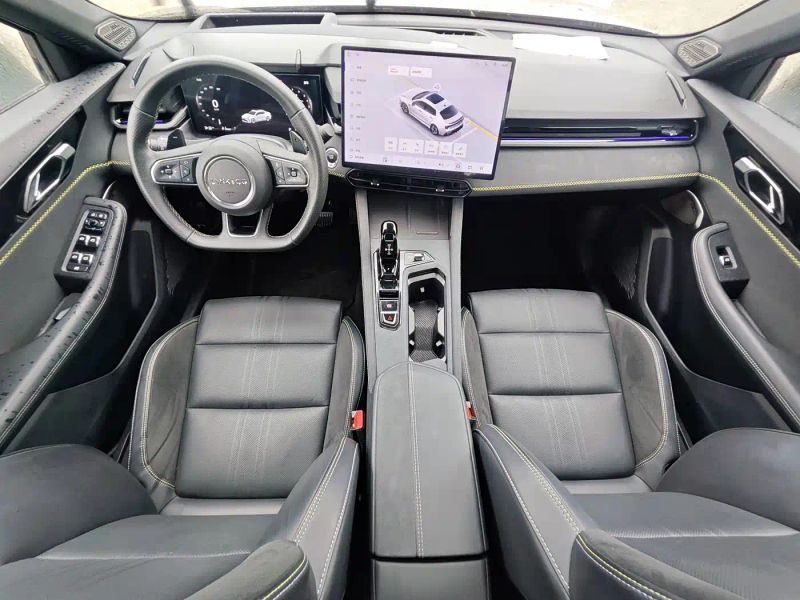 Lynk&co lynk-co-03