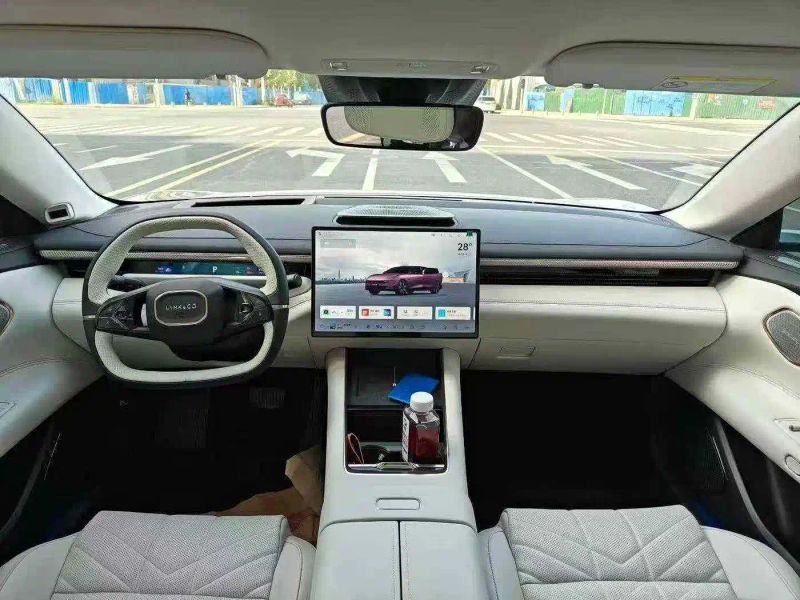 Lynk&co model10