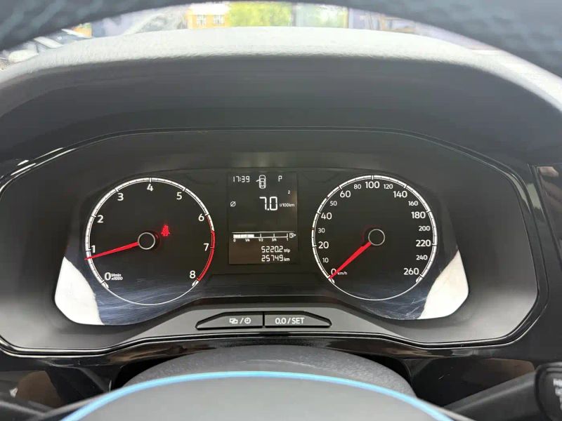 Jetta vs5