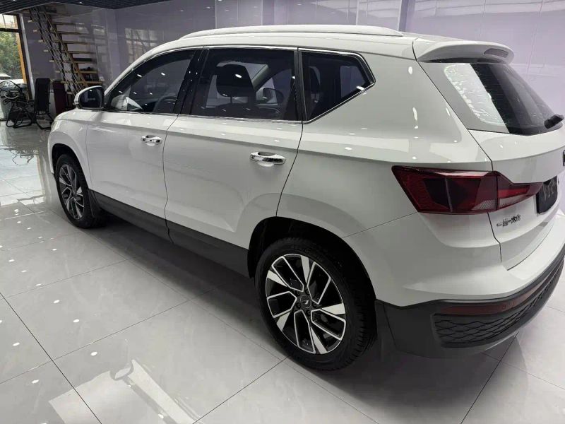 Jetta vs5