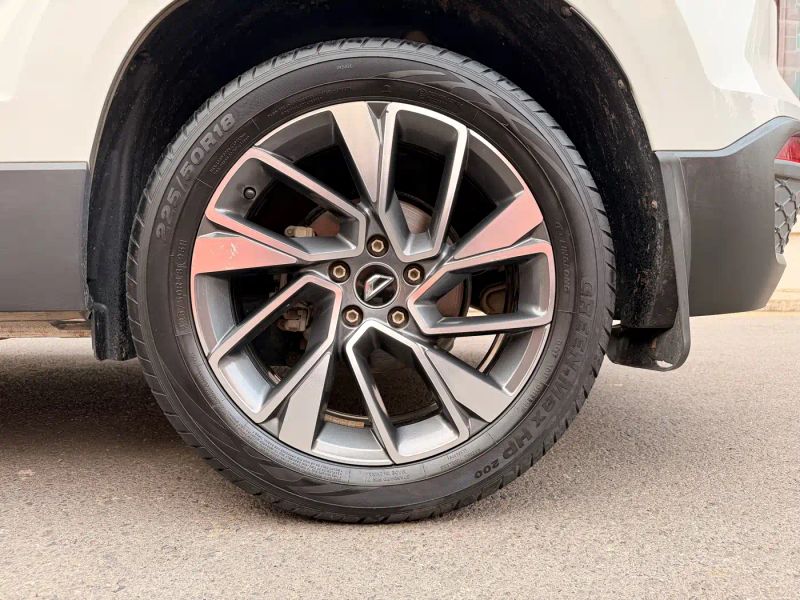 Jetta vs5