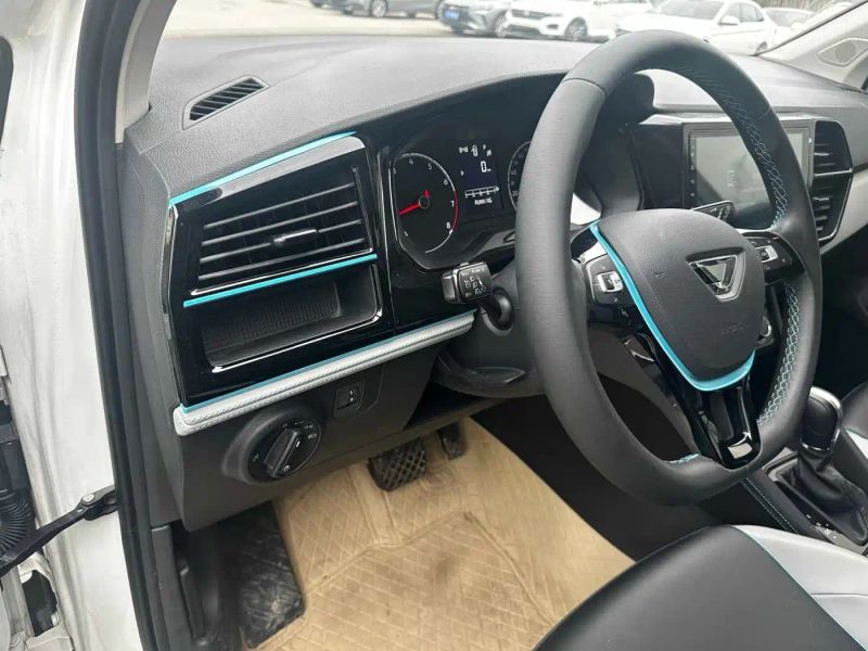 Jetta vs5