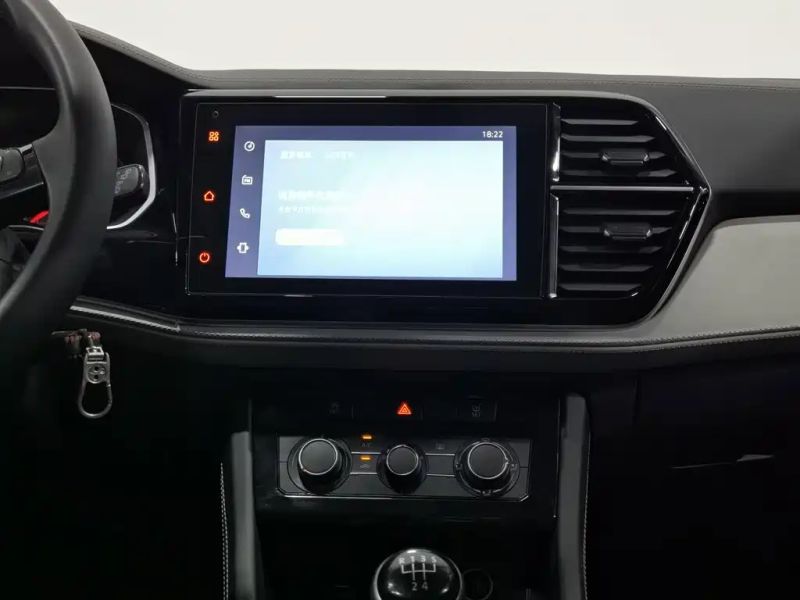Jetta vs5