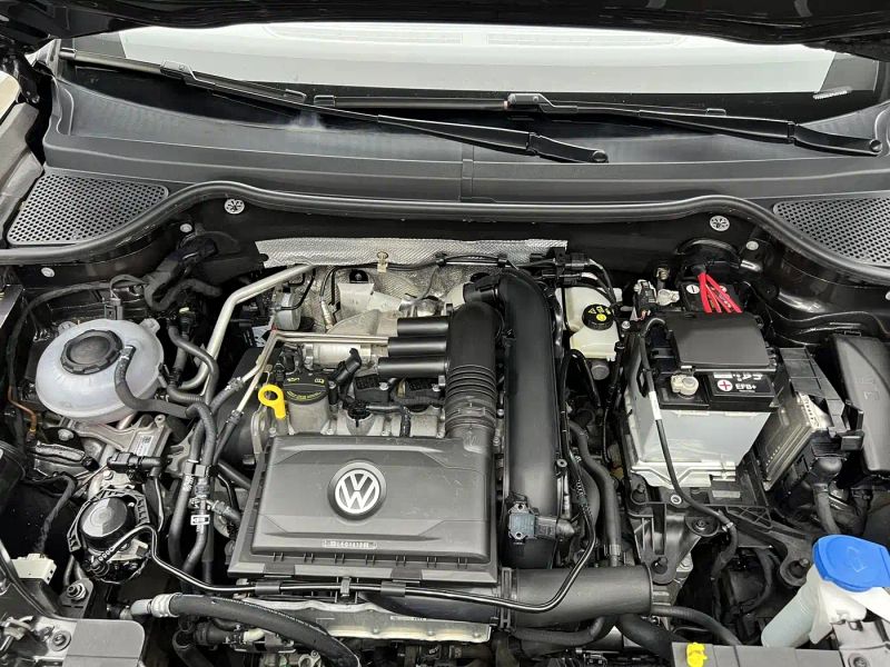 Jetta vs5