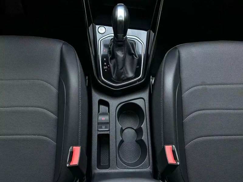 Jetta vs5