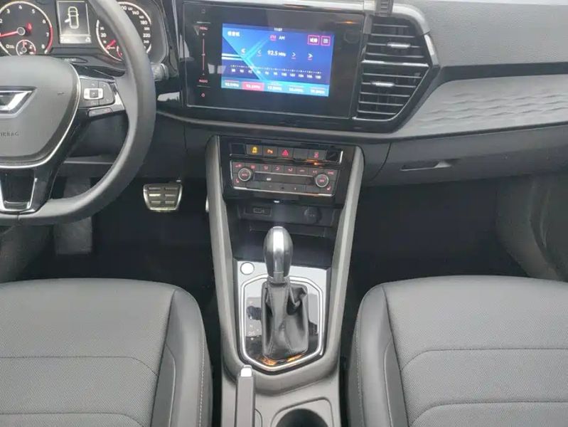 Jetta vs5