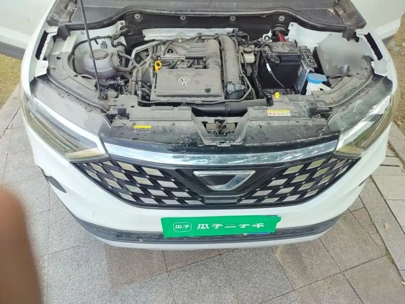 Jetta vs5