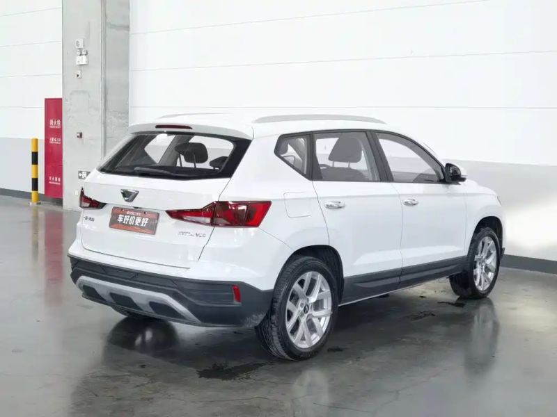 Jetta vs5