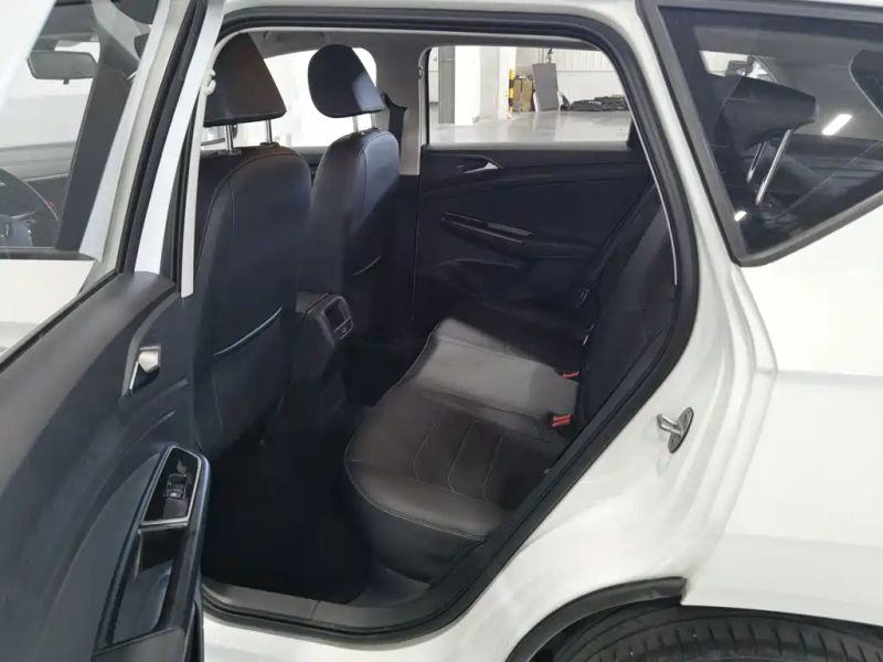 Jetta vs5