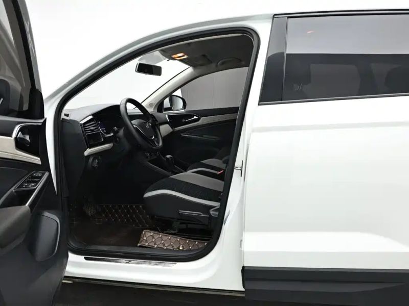 Jetta vs5